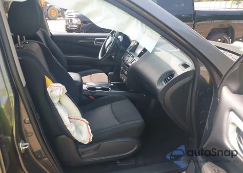 2018 Nissan Pathfinder S/Sv/Sl/Platinum z USA, uszkodzony, nr VIN 5N1DR2MN1JC660844